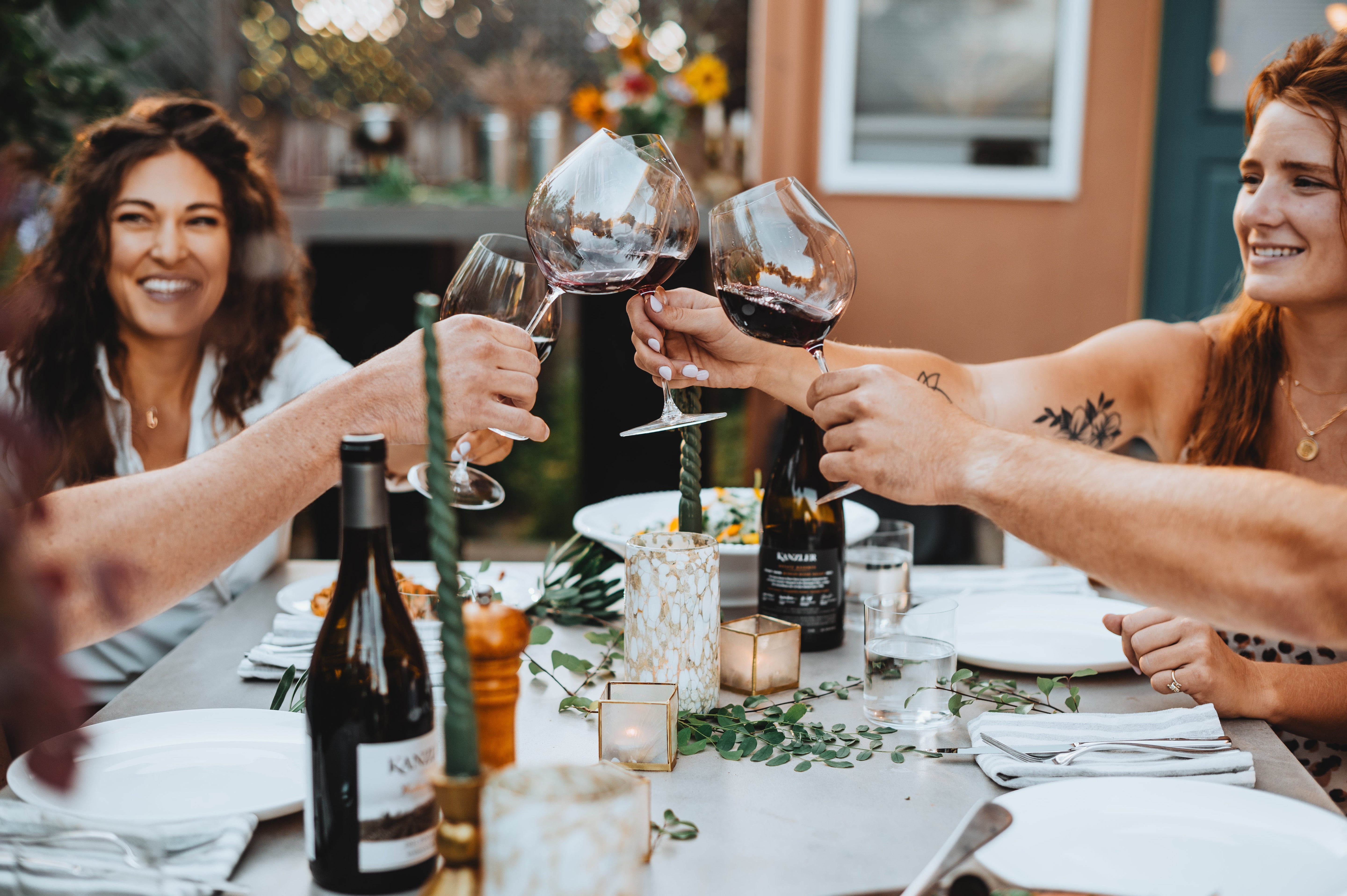Summer Wine Pairing Guide: What to Serve at Your Next Outdoor Gathering